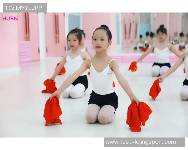 足球宝贝幼儿舞蹈快乐启航让孩子们在舞动中感受足球的魅力与乐趣